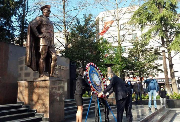 Çorlu’da Atatürk anıtına çelenk sunuldu G3