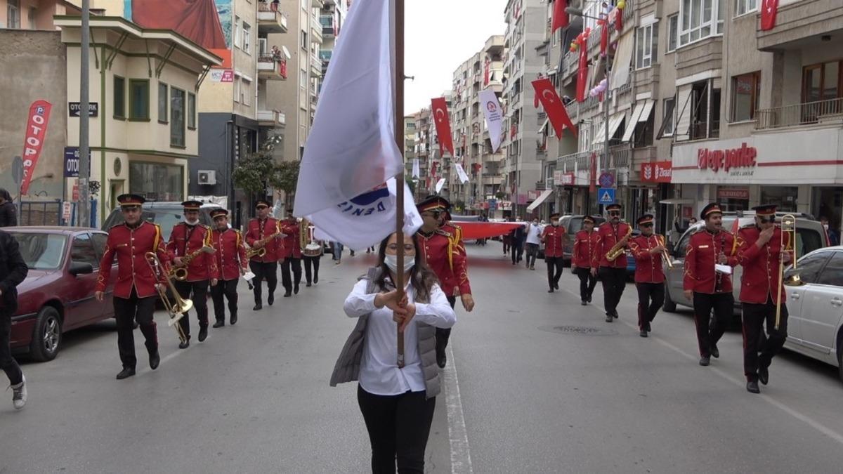 23 Nisan coşkusu Denizli&rsquo;de bando ile yaşandı
