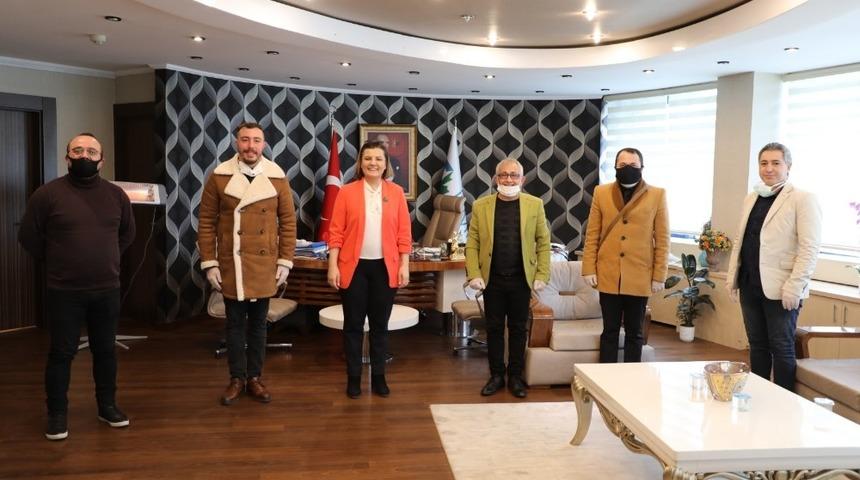 İzmitli m&uuml;zisyenlere korona vir&uuml;s s&uuml;recinde anlamlı destek