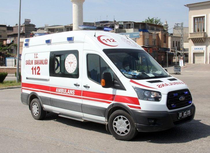Koronavirüs şüphesiyle sokağa çıktı, ambulansla hastaneye gitti G4