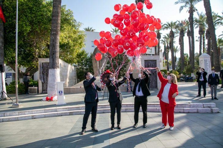 Çocuklar için gökyüzüne balon bıraktılar G1