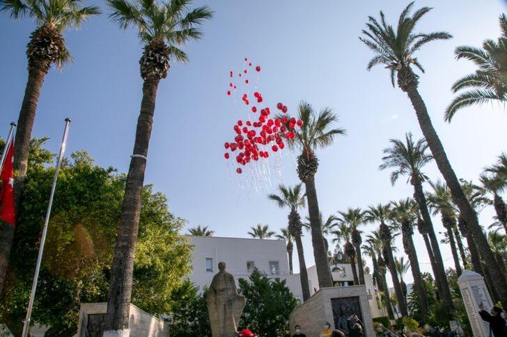 Çocuklar için gökyüzüne balon bıraktılar G4