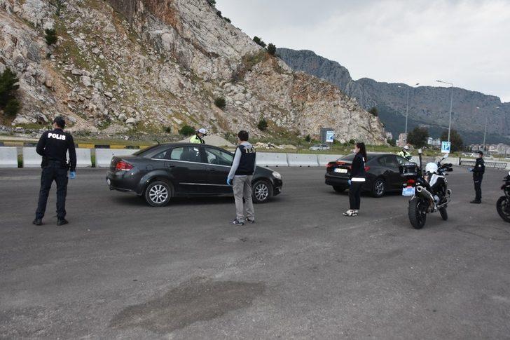 Antalya’da kurallara uymayan 20 yaş altı ve 65 yaş üstü denetimi G3