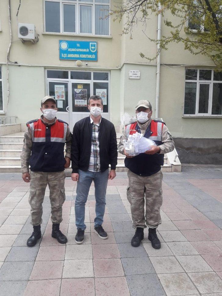 Akçadağ’da siperlik maske dağıtımı yapıldı G3