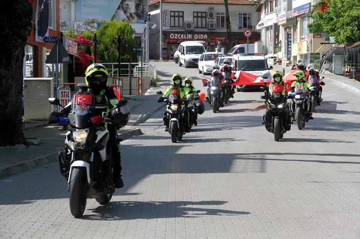 Polis korteji eşliğinde 23 Nisan coşkusu G3