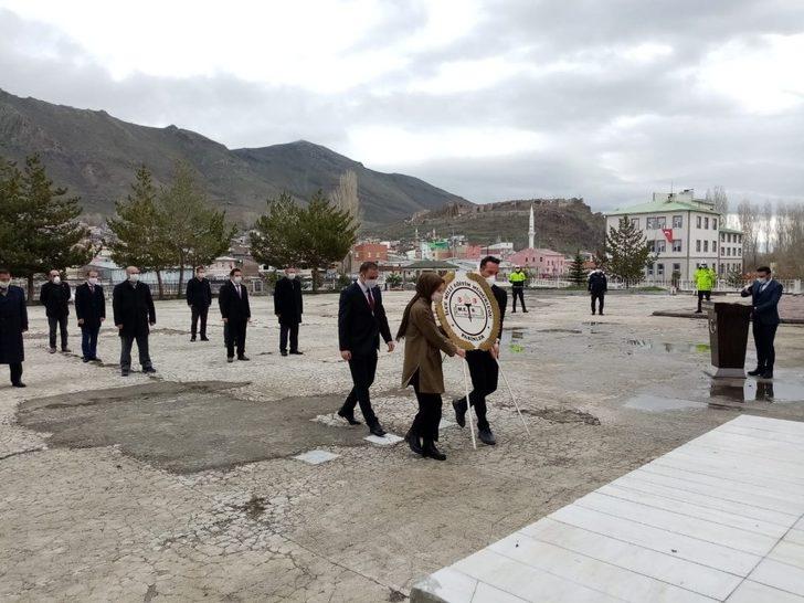 Pasinler’de 23 Nisan çelenk sunumuyla kutlandı G2