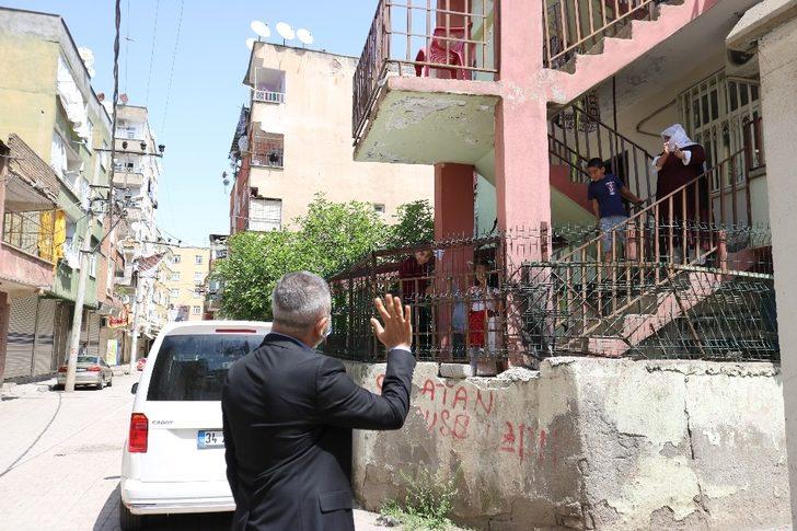 Diyarbakır İl Milli Eğitim Müdürü Taşçıer çocukların bayramını evlerinde kutladı G5