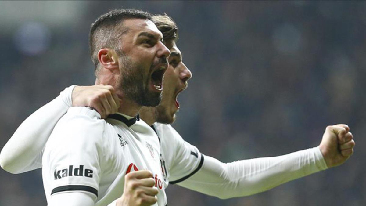 Burak Yılmaz'dan maaş indirimi haberlerine sert &ccedil;ıkış