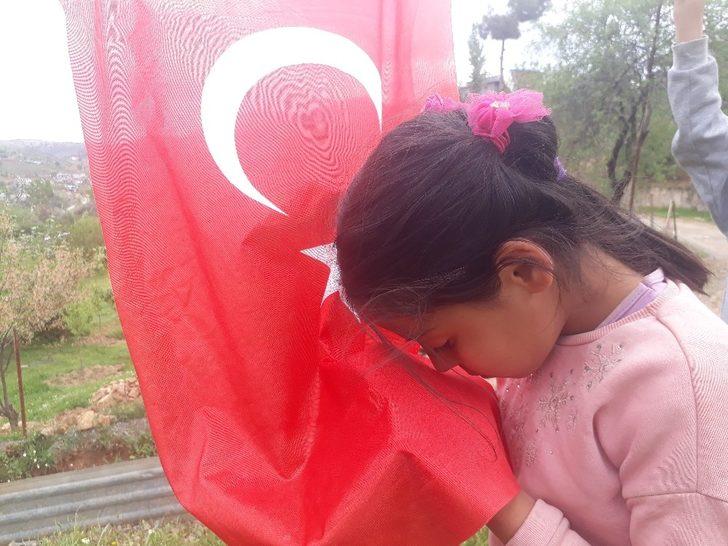 Köy çocuklarının 23 Nisan kutlaması G4