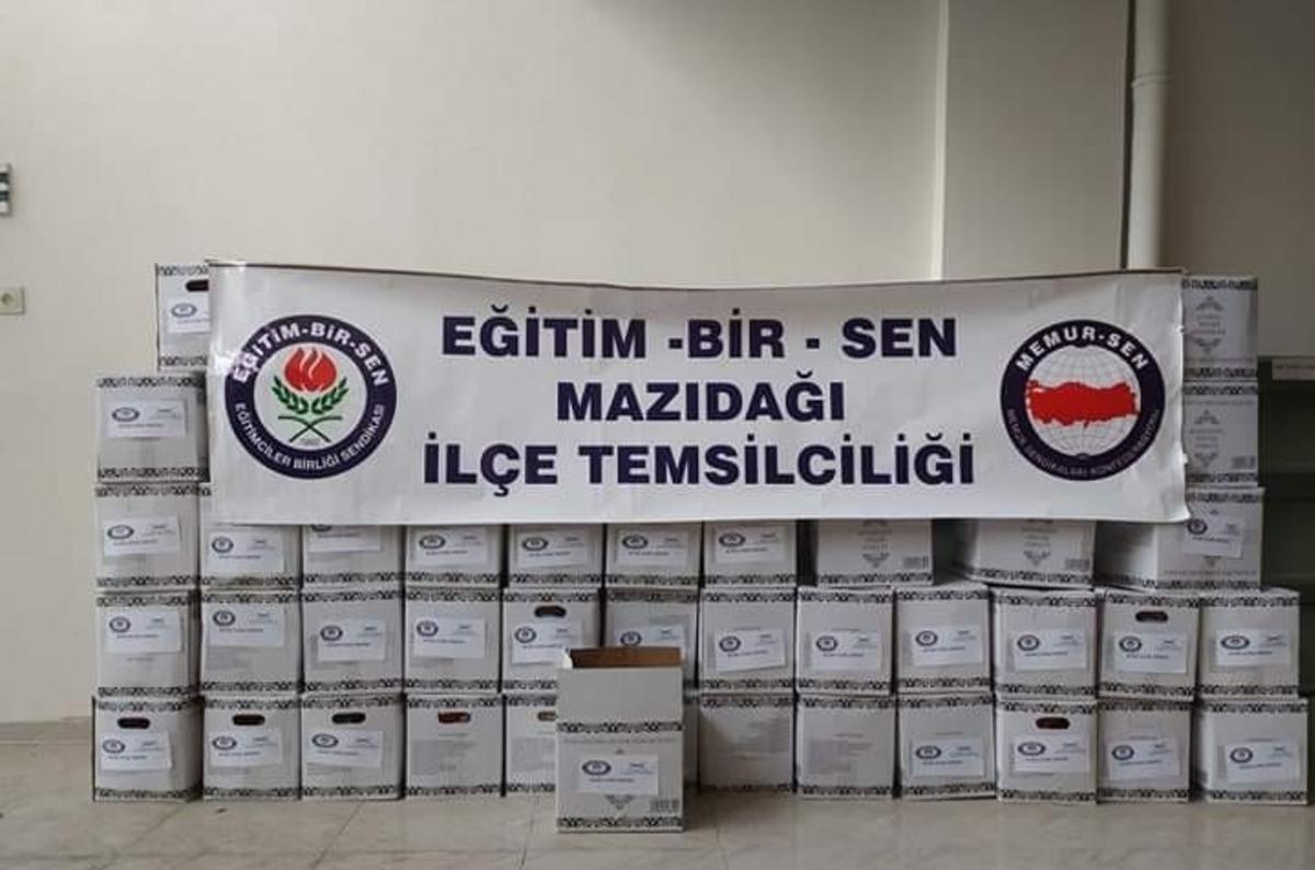 Mazıdağı&rsquo;nda 40 aileye Ramazan kolisi dağıtıldı