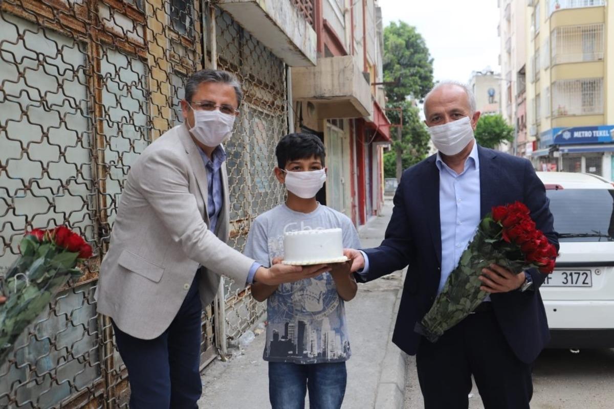 G&uuml;ltak&rsquo;tan 23 Nisan&rsquo;da doğum g&uuml;n&uuml; s&uuml;rprizi