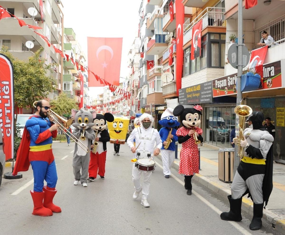 İzmir&rsquo;de 23 Nisan kutlamaları