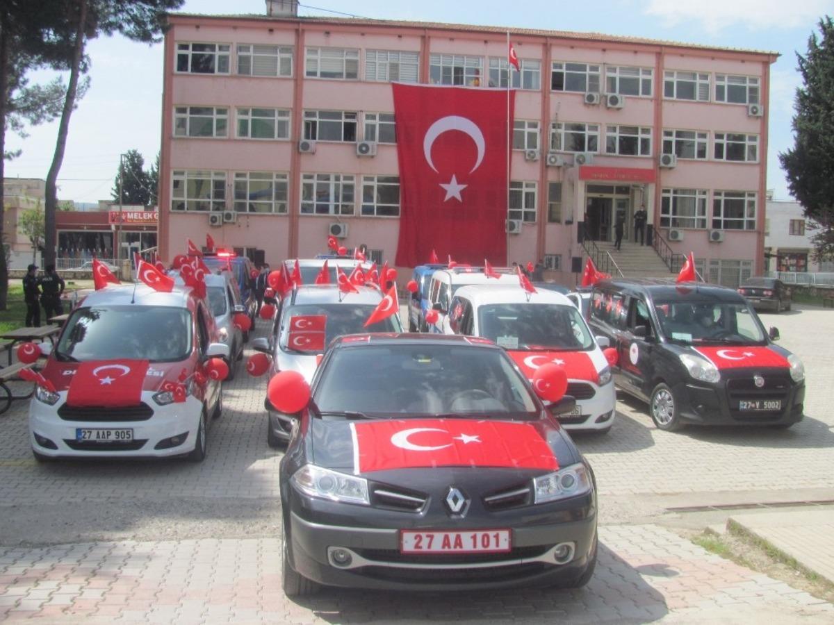 Araban&rsquo;da konvoylu 23 Nisan kutlamaları