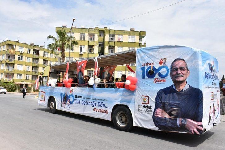 Tarsus Belediye Bandosu, caddelerde 23 Nisan coşkusu yaşattı G2