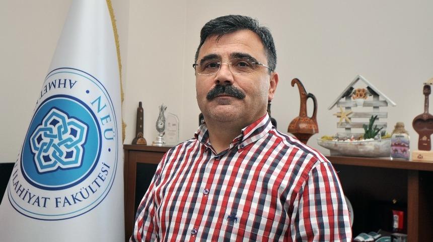 NE&Uuml; AKİF Dekanı Karapınar Ramazan ayı ile ilgili tavsiyelerde bulundu