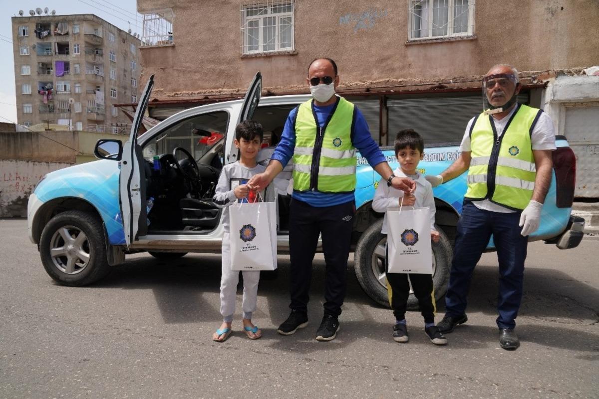 B&uuml;y&uuml;kşehir Belediyesi ihtiya&ccedil; sahiplerine gıda kolilerini ulaştırmaya devam ediyor