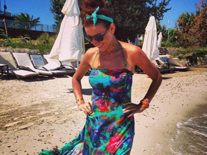 Esra Erol ve bebeği G3