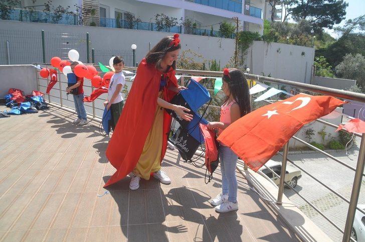 Kuşadalı çocuklara 23 Nisan sürprizi G2