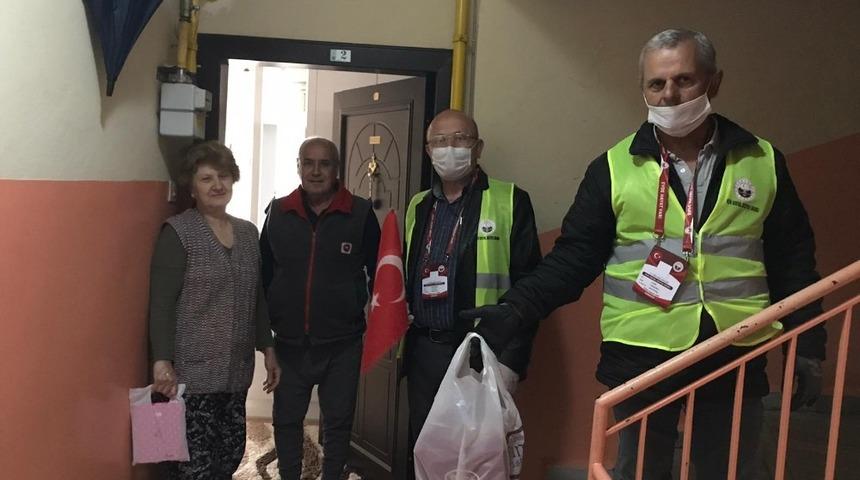 23 Nisan’da evine giderek doğum gününü kutladılar