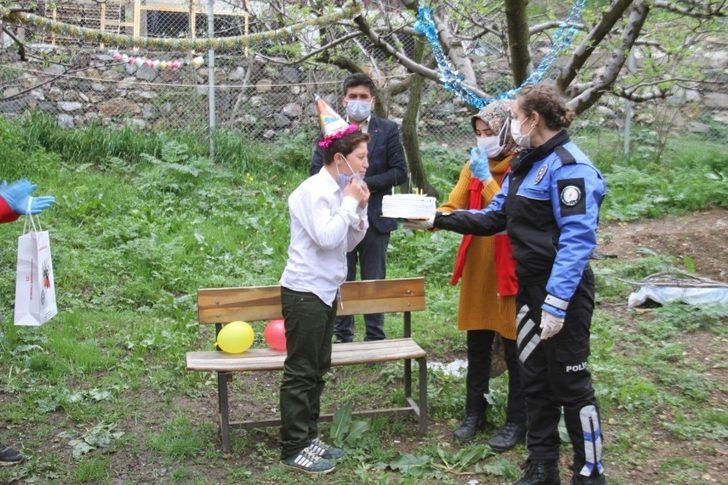 Şemdinli’de 23 Nisan’da doğan çocuklara sürpriz G2