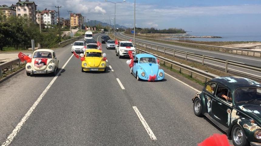 M&uuml;zikli bando ekibi &ccedil;ocukları coşturdu