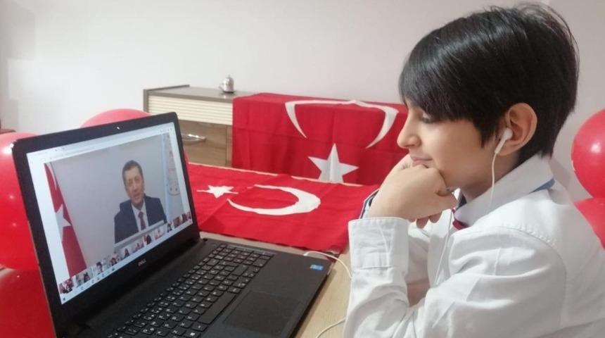 Giresunlu ortaokul &ouml;ğrencisi Milli Eğitim Bakanı ile g&ouml;r&uuml;şt&uuml;.