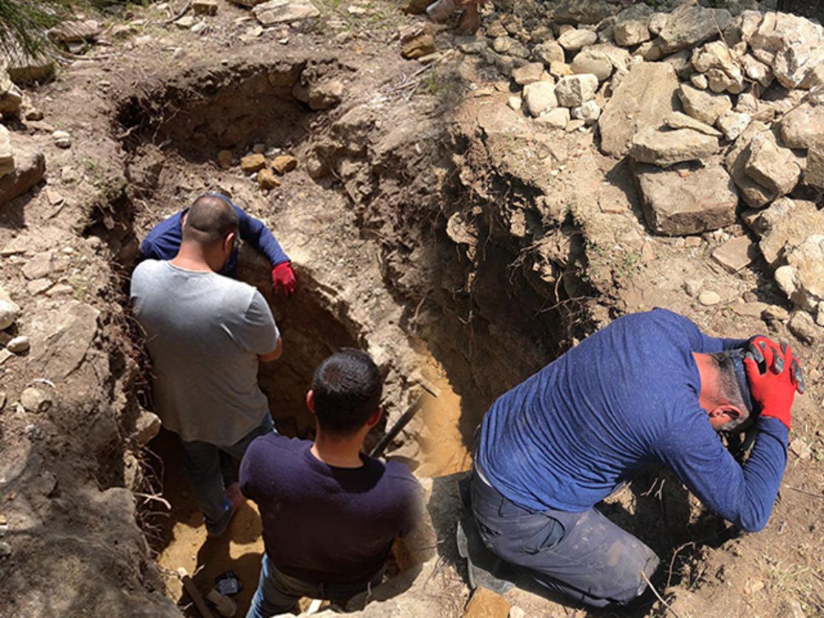 Antalya'da defineciler su&ccedil;&uuml;st&uuml; yakalandı