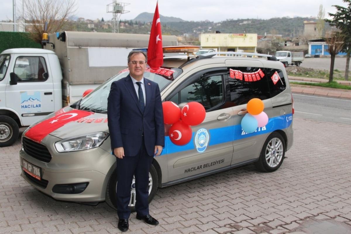 Başkan &Ouml;zdoğan &ccedil;ocukların bayramını hediyelerle kutladı