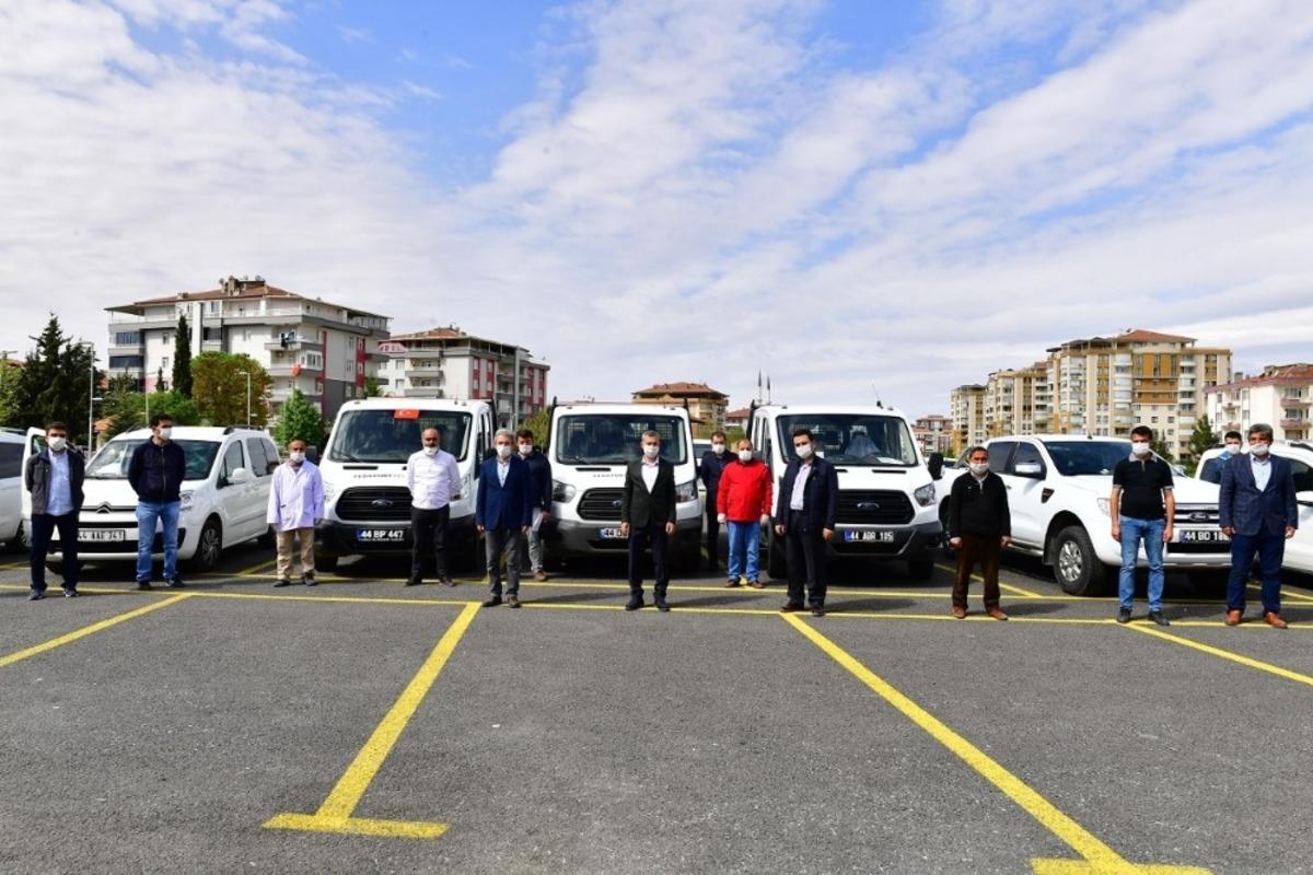 Yeşilyurt&rsquo;ta yardım kolileri ihtiya&ccedil; sahiplerine ulaştırıldı