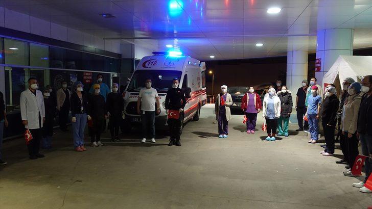 Trakya'da vatandaşlar 23 Nisan'da İstiklal Marşı'nı balkonlarında okudu G2