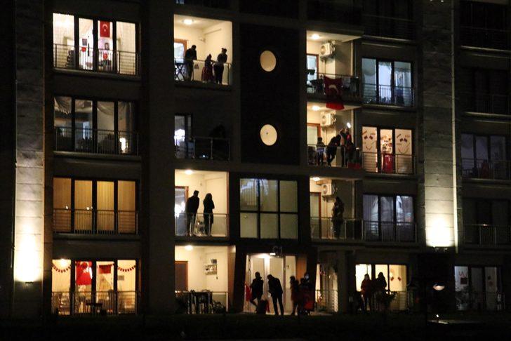 Cumhurbaşkanı Erdoğan paylaştı! Saat 21.00'de balkonlardan İstiklal Marşı okundu G2