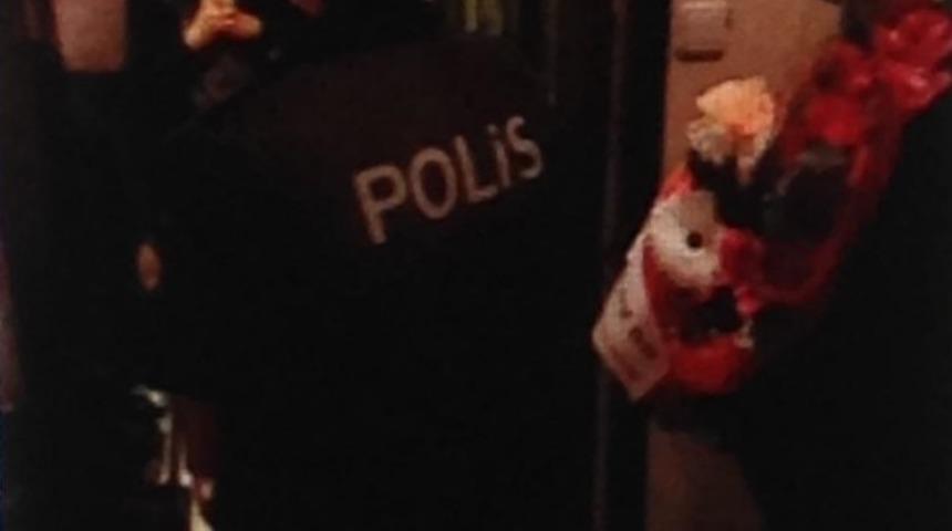 Karakol ekibinden s&uuml;rpriz doğum g&uuml;n&uuml; kutlaması