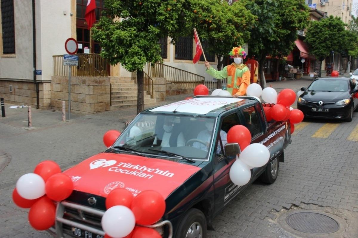 İl Milli Eğitim&rsquo;in 23 Nisan Konvoyu &ccedil;ocuklar i&ccedil;in yollardaydı