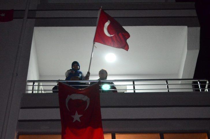 Lüleburgazlılar balkonlara akın etti G1