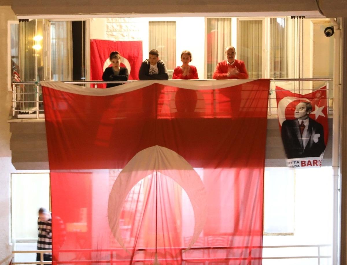 Mudanya İstiklal Marşı ile yankılandı