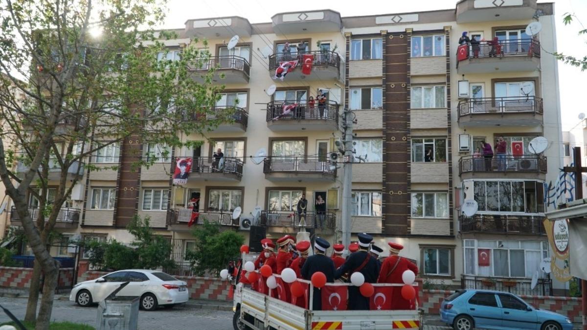 Mustafakemalpaşa Belediyesi&rsquo;nden mehterli 23 Nisan kutlaması