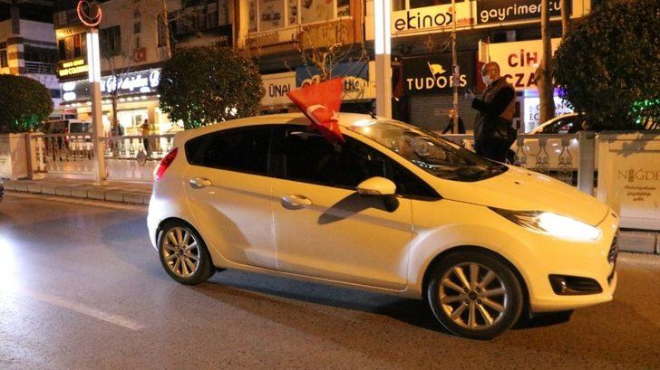 Niğde’de balkonlarda 23 Nisan coşkusu G2