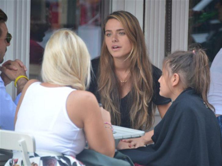 Ceyda Ateş'ten radikal karar G4