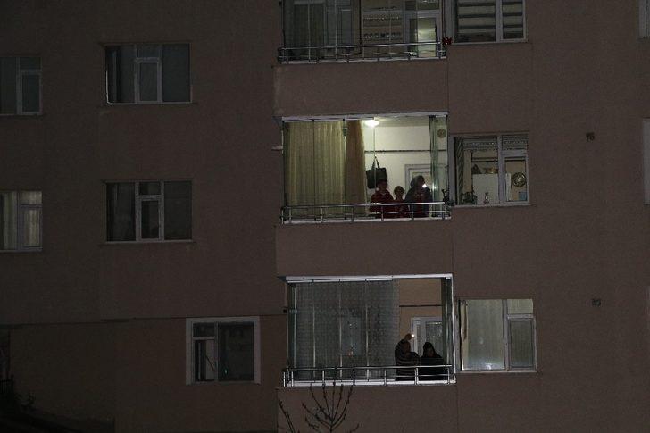 Rize tek yürek oldu, balkonlarda İstiklal Marşı’nı okundu G2