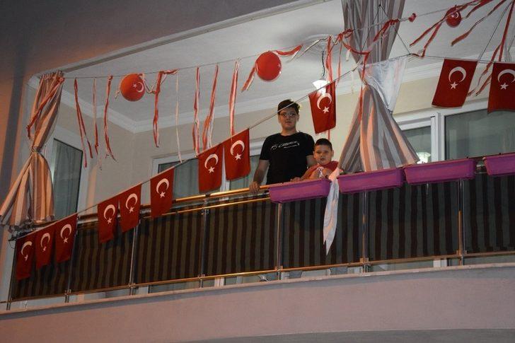 Yenipazar tek yürek oldu G1