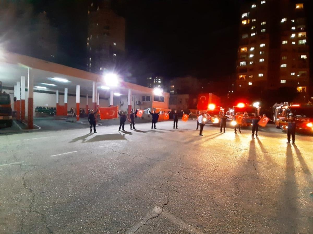 Adana&rsquo;da itfaiye ve sağlık&ccedil;ılardan 23 kutlaması
