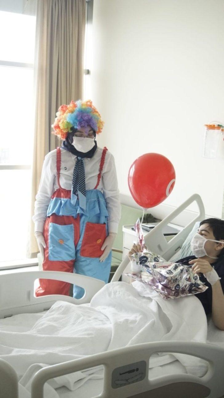 Şehir Hastanesi’nde tedavi gören çocukların 23 Nisan sevinci G5