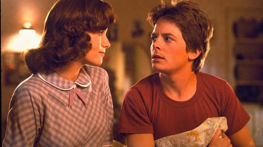 Geleceğe Dönüş'ün senaristi Bob Gale merak edilen konuya açıklık getirdi