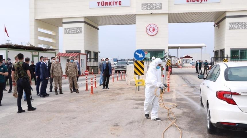 Vali Soyt&uuml;rk &Ccedil;obanbey Sınır Kapısını denetledi