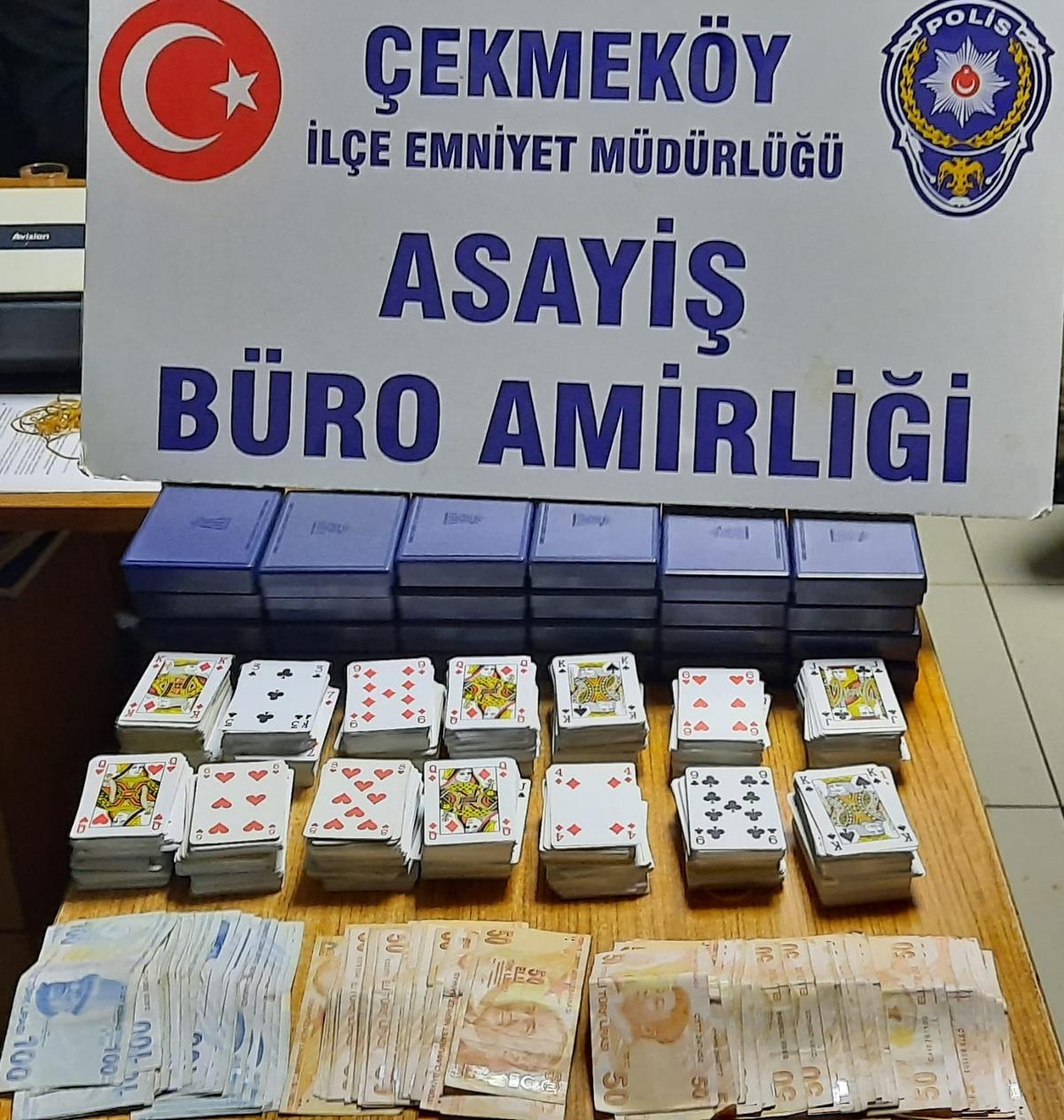 &Ccedil;ekmek&ouml;y'de iki kahvehaneye operasyon! Kumar oynarken yakalandılar