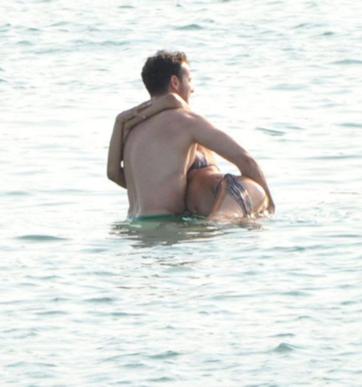 Azra Akın aşka geldi G4