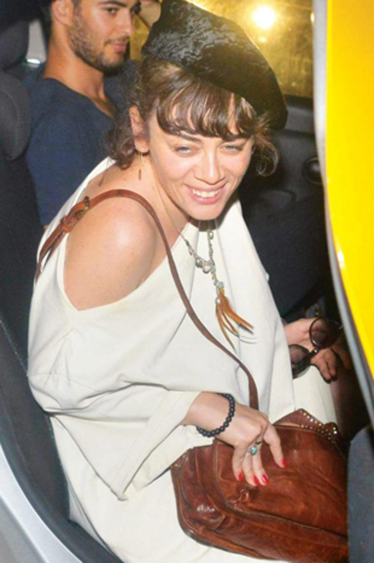 Demet Evgar'dan sevgilisine ilan-ı aşk G2