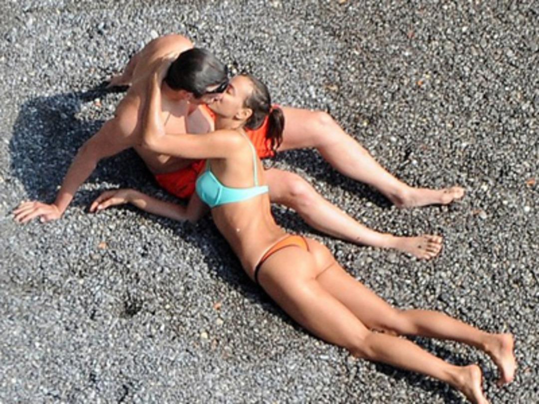 Irina Shayk'tan 'ateşli' tatil