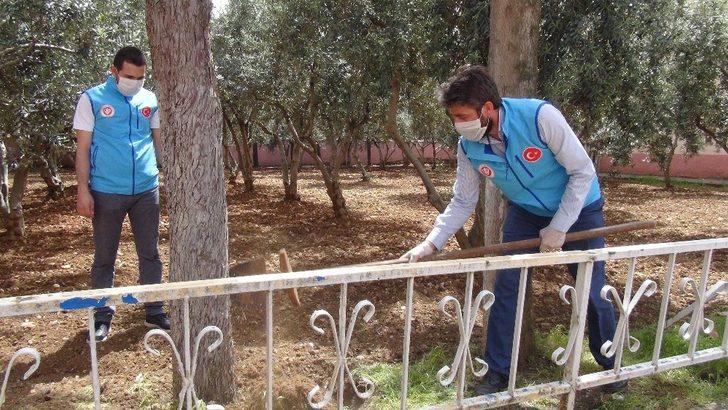 Cami imamının çağrısına din görevlileri koştu G4