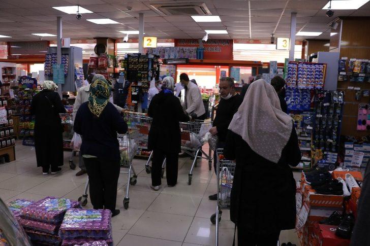 Kahramanmaraş’ta marketlerde Ramazan yoğunluğu G2